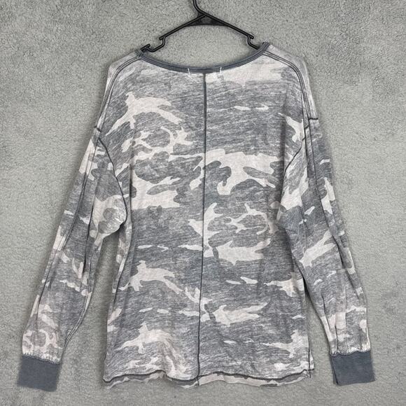 We The Free Arielle Camo Print Long Sleeve Tee Shirt Oversized Slouch Fit M Fall - Picture 4 of 10